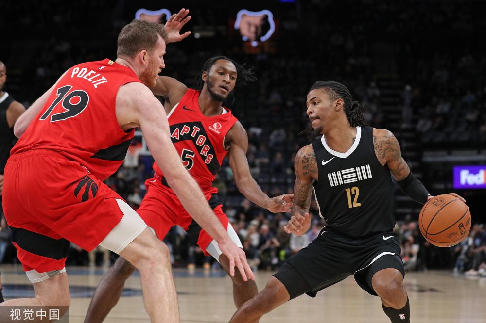 辽宁报价2米16中锋！广东弃用水货外援，许钟豪肘击张宁+挑衅球迷.